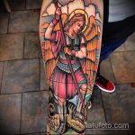 Jó példa a tetoválásra Mihály arkangyal - a rajz alkalmas Mihály arkangyal tetoválására a karon