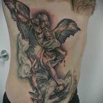 Cool változata a kész tetoválás Mihály arkangyal - a rajz alkalmas tetoválásra Mihály arkangyal egy lány számára