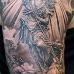 Mihály arkangyal tetoválásának egyedi változata - a rajz alkalmas Mihály arkangyal tetoválására a zónán