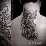 Az elvégzett tetoválás érdekes változata Mihály arkangyal - a rajz alkalmas Mihály arkangyal tetoválására a lapockán