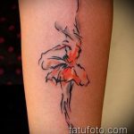 صورة وشم راقصة الباليه # 768 - نسخة رائعة من النمط الذي يمكن استخدامه بنجاح لتحويل وتطبيق راقصة الباليه على الفخذ كوشم