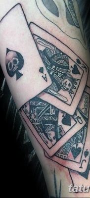 Fotó a rendetlen tetoválásról - tetováló kártyák 2019.06.26. №001 - tetováló kártyák -