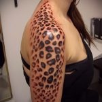 fotó a leopárd tetoválásról # 331 - a minta exkluzív változata, amely sikeresen használható leopárd tetoválásként történő feldolgozásra és alkalmazásra.
