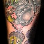 Érdekes példa a mókus meglévő tetoválására - a rajz alkalmas a tetováló mókus taxiban való fényképezésére