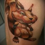 A mókus tetoválásának hűvös változata - a rajz alkalmas a mókus sündisznó béka tetoválásának fényképére