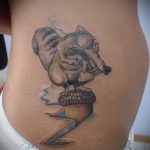 A tetovált mókus eredeti változata - a rajz alkalmas a taxis tetoválás mókusának fotójához