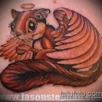 A meglévő mókus tetoválás remek példája - a rajz alkalmas a kerekes tetoválású mókushoz