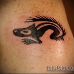 Egy egyedülálló példa a kész mókustetoválásra - a rajz alkalmas a jégkorszak mókus tetoválására