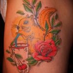 A mókus meglévő tetoválásának hűvös változata - a rajz alkalmas a kerékben lévő mókus tetoválására