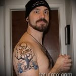 A kész mókus tetoválás hűvös változata - a rajz alkalmas a lábán lévő mókus tetováláshoz