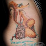 A kész mókus tetoválás egyedi változata - a rajz alkalmas egy mókus és nyíl tetoválás fényképéhez