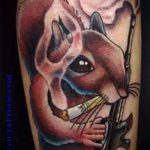 A mókus tetoválásának érdekes változata - a rajz alkalmas a mókus sündisznó béka tetoválásának fényképére