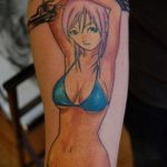 A bikini tetoválás # 640 a minta hűvös változata, amely sikeresen használható finomításra és tetováló bikiniként történő alkalmazásra