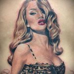 A bikini tetoválás # 77 a minta méltó változata, amely sikeresen használható mély bikini tetoválásként történő feldolgozásra és alkalmazásra