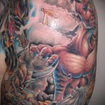 Az istenek tetoválása # 804 a minta klassz változata, amely jól használható feldolgozásra és istenek tetoválásaként történő alkalmazására a lábán