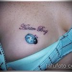 fotó a katicabogár tetoválás 777 -es számáról - a minta méltó változata, amely jól használható felülvizsgálatra és alkalmazásra katicabogár tetoválásaként az ujján