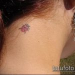 fotó a katicabogár tetoválásról # 311 - a minta egyedi változata, amely sikeresen használható felülvizsgálatra és alkalmazásra katicabogár és lóhere tetoválásaként