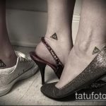 fénykép a halálos ereklyék tetoválásáról, 86. szám - a minta hűvös változata, amely sikeresen használható a halálos ereklyék feldolgozására és felhelyezésére a hátán tetoválásként