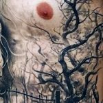 fotó a 31. számú fa tetoválásról - a minta érdekes változata, amely sikeresen használható a fa és a hold tetoválás megváltoztatására és alkalmazására