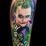 fotó a joker tetoválásról №324 - a kép méltó változata, amely sikeresen használható felülvizsgálatra és alkalmazásra, mint joker tetoválás a homlokon