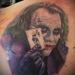 fotó a joker tetoválásról # 991 - a minta hűvös változata, amely jól használható a joker kar átalakítására és alkalmazására tetoválásként