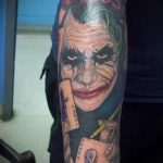 fotó a 36 -os számú joker tetoválásról - a kép méltó változata, amely könnyen használható revízióra és alkalmazásra joker és harley tetoválásként