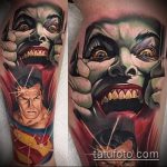 fotó a 619 -es joker tetoválásról - a minta egyedi változata, amely jól használható változtatásra és alkalmazásra, mint egy joker tetoválása kártyával