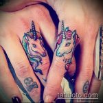 A meglévő egyszarvú tetoválás egyedi változata - a rajz alkalmas egyszarvú tetoválásra a lábán