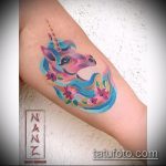 A meglévő egyszarvú tetoválás remek példája - a rajz alkalmas egyszarvú tetoválásra szárnyakkal