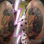 Az alkalmazott egyszarvú tetoválás érdekes változata - a rajz alkalmas egyszarvú tetováláshoz a karon