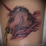 Az alkalmazott egyszarvú tetoválás egyedi változata - a rajz alkalmas egyszarvú tetováláshoz.