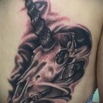 Egy eredeti példa egy unikornis tetoválásra - a rajz alkalmas egyszarvú tetoválásra a lábán