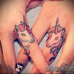 A meglévő egyszarvú tetoválás egyedi változata - a rajz alkalmas egyszarvú tetoválásra szárnyakkal