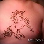 A kivitelezett egyszarvú tetoválás érvényes változata - a rajz alkalmas egyszarvú és szivárvány tetováláshoz