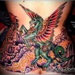 A meglévő egyszarvú tetoválás hűvös változata - a rajz alkalmas egyszarvú tetoválásra a nyakon