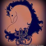 Az egyszarvú tetoválás remek példája - a rajz alkalmas egyszarvú és szivárvány tetováláshoz