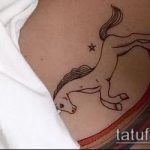 Egyedi példa a kész egyszarvú tetoválásra - a rajz alkalmas egyszarvú tetoválásra.