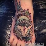 964 -es mosómedve -tetoválás fotója - a minta méltó változata, amely könnyen használható egy mosómedve vázlatának átalakítására és felhelyezésére a vállára tetoválásként