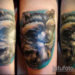 fénykép a mosómedve tetoválásról, 156. szám - a minta egyedi változata, amely könnyen használható egy mosómedve vázlatának átalakítására és felhelyezésére a vállára tetoválásként