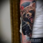 fénykép a mosómedve tetoválásról, 757. sz. - a minta exkluzív változata, amely könnyen használható egy mosómedve vázlatának rajzolásához a vállán tetoválásként