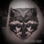 fénykép a mosómedve tetoválásról, 608. szám - a minta klassz változata, amely sikeresen használható egy mosómedve tetoválás átalakítására és felhelyezésére a vádlira fényképként