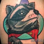 fotó a mosómedve tetoválásról, 265. szám - a rajz hűvös változata, amely sikeresen használható egy mosómedve vázlatának vázlatának rajzolásához tetoválásként