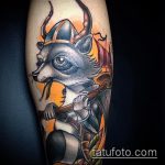 fotó a mosómedve tetoválásról, 718 - a minta hűvös változata, amely sikeresen használható egy mosómedve vázlatának átalakítására és felhelyezésére a vállára tetoválásként