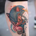 Az alkalmazott tetováló sün hűvös változata - a rajz alkalmas egy sündisznó tetoválására a ködben