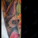 A meglévő sündisznó tetoválás menő változata - a rajz alkalmas sündisznó tetoválására a ködben