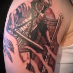 fotó a gladiátor tetoválásról # 260 - a minta exkluzív változata, amely sikeresen használható a gladiátor sisak tetoválásként történő véglegesítésére és alkalmazására