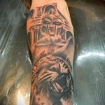 fotó a 456. számú gladiátor tetoválásról - a minta egyedi változata, amely sikeresen használható a sisak átalakítására és felhelyezésére, mint egy gladiátor tetoválás