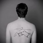 fotó a 818 -as számú hegyi tetoválásról - a minta érdekes változata, amely jól használható változtatásra és tetováló erdőként és hegyekként való alkalmazásra