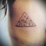 fénykép a 888 -as hegyi tetoválásról - a kép méltó változata, amely jól használható a hegyi folyó tetoválásához és feldolgozásához