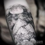 fotó a hegyi tetoválásról # 68 a minta klassz változata, amely sikeresen használható a hegyek és a hó tetoválásként történő átalakítására és alkalmazására